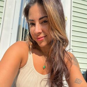 Meet your Posher, Ayse